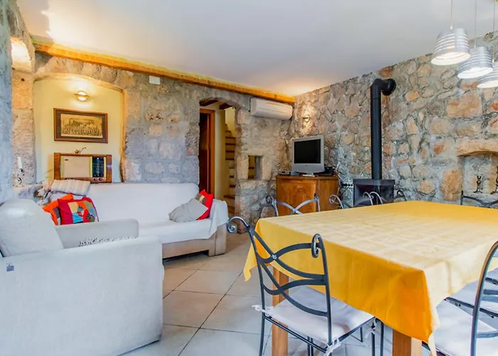 Holiday home Podgori By Interhome