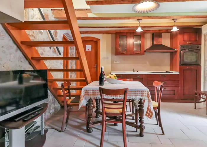 Holiday home Podgori By Interhome